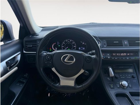 Used 2016 Lexus CT 200h image 12