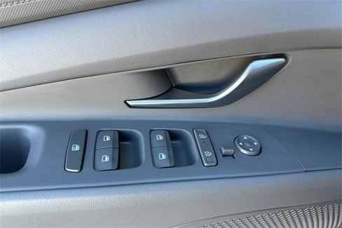 Used 2024 Hyundai Elantra SEL image 11