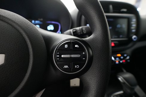 Certified 2023 Kia Soul LX w/ LX Technology Package image 18