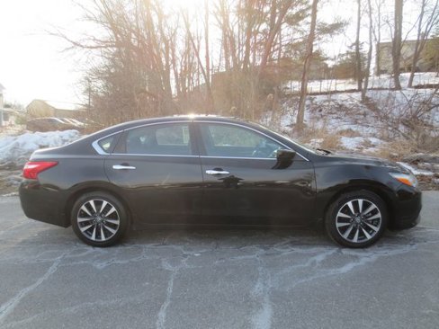 Used 2017 Nissan Altima 2.5 SV image 11