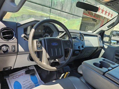 Used 2011 Ford F450 XL image 8