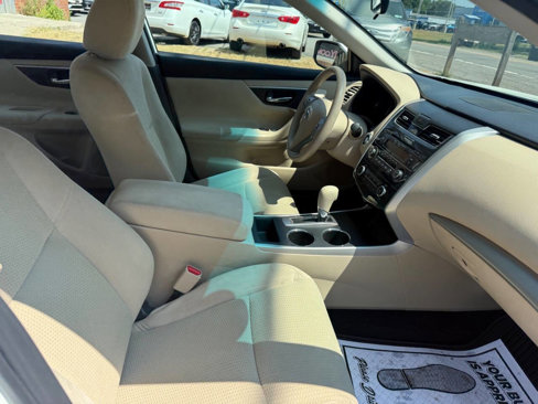 Used 2015 Nissan Altima 2.5 S w/ Sport Value Package image 11