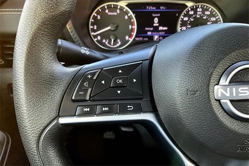 Used 2024 Nissan Sentra SV image 11