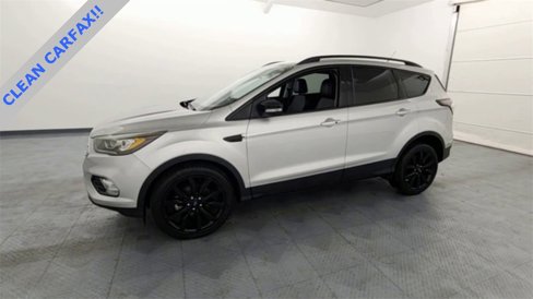 Used 2017 Ford Escape Titanium image 4