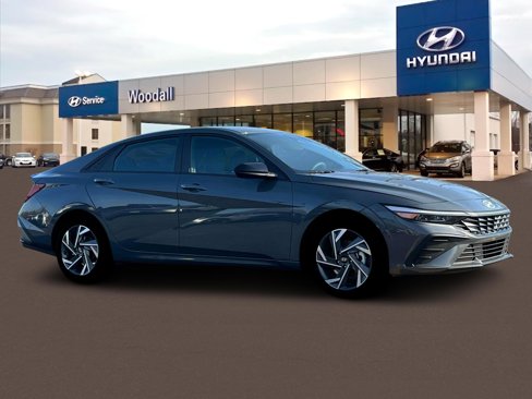 New 2025 Hyundai Elantra SEL image 10