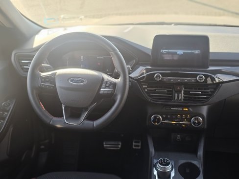 Used 2024 Ford Escape ST-Line image 2