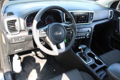 Used 2020 Kia Sportage LX image 8