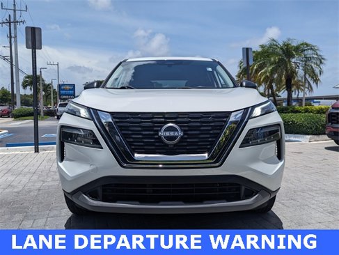 Used 2023 Nissan Rogue S image 3