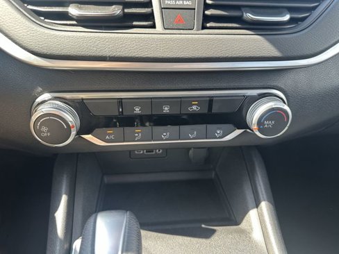 Certified 2022 Nissan Altima 2.5 SV image 16