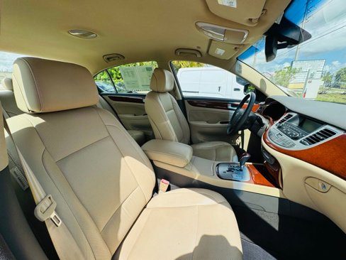 Used 2012 Hyundai Genesis 3.8 image 18