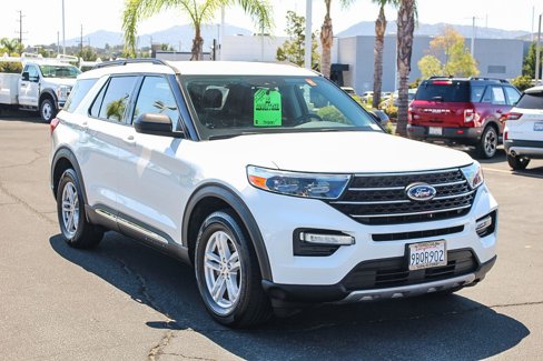 Used 2022 Ford Explorer XLT w/ Equipment Group 202A image 3