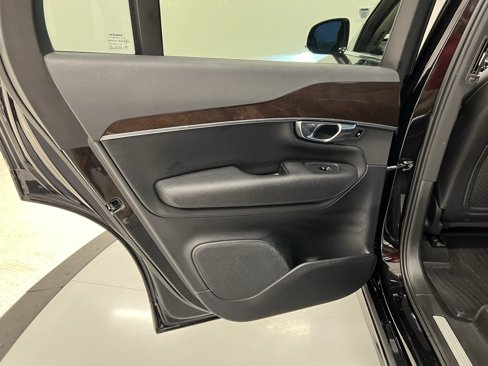 Used 2018 Volvo XC90 T5 Momentum w/ Convenience Package image 29