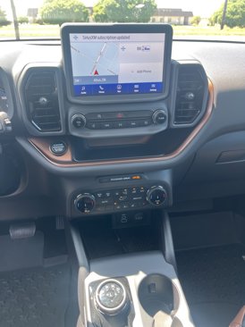 Used 2024 Ford Bronco Sport Outer Banks w/ Tech Package image 12