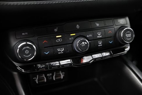 Used 2022 Dodge Durango GT image 38