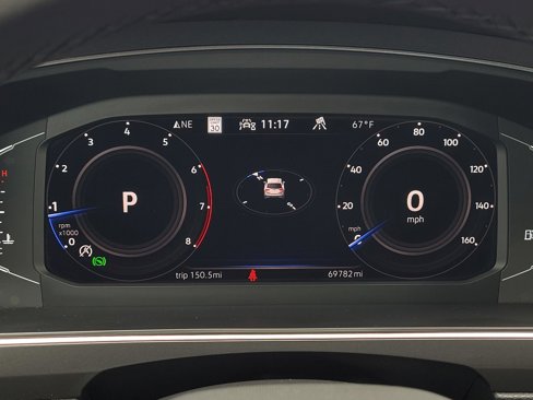 Certified 2022 Volkswagen Tiguan SEL R-Line image 23