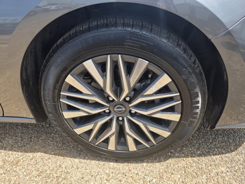 Used 2023 Nissan Altima 2.5 SV image 9