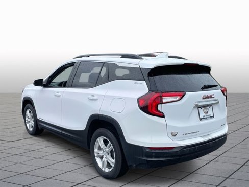 Used 2023 GMC Terrain SLE w/ Driver Convenience Package image 5