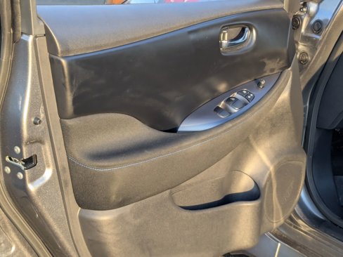 Certified 2024 Nissan Leaf S image 12