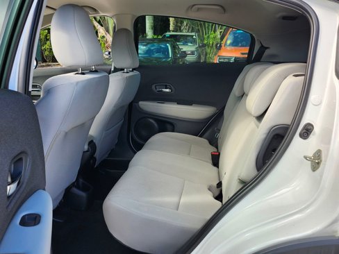 Certified 2021 Honda HR-V LX image 7