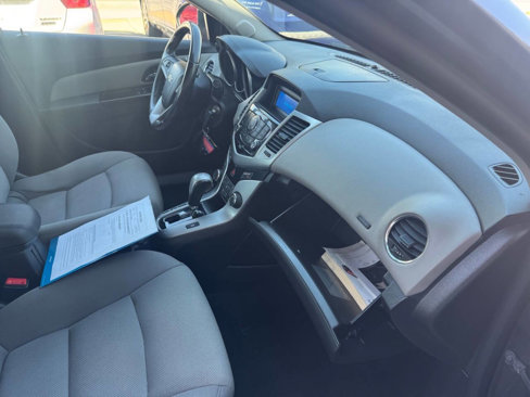 Used 2014 Chevrolet Cruze LT image 22