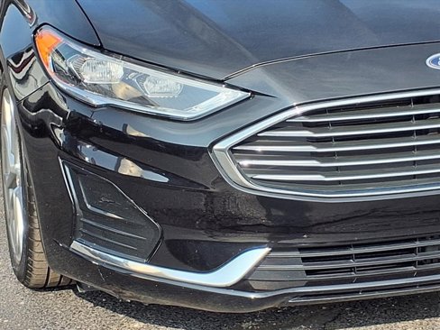 Used 2019 Ford Fusion SEL image 14