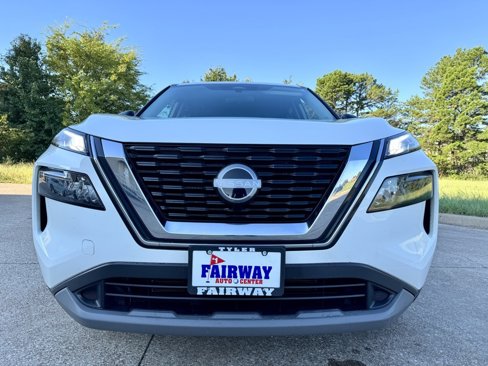 Used 2023 Nissan Rogue S image 10
