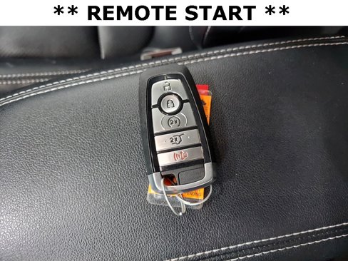 Used 2022 Ford Escape SEL w/ Technology Package image 15