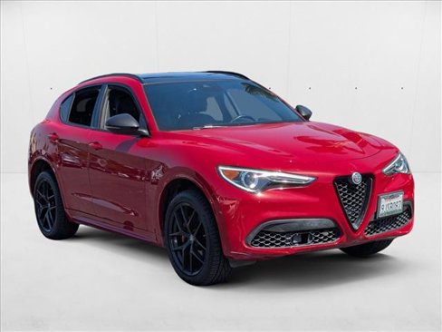 Used 2020 Alfa Romeo Stelvio Ti Sport w/ Quick Order Package 22S Sport image 3