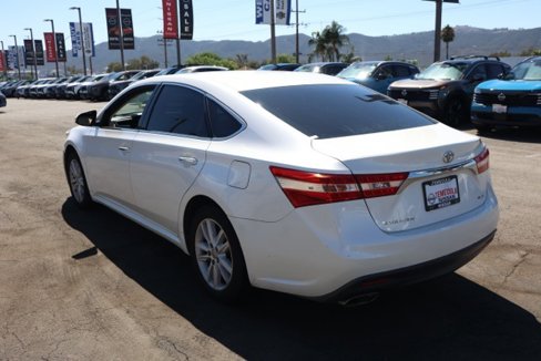 Used 2013 Toyota Avalon XLE image 6