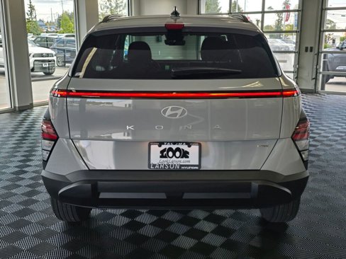 Used 2025 Hyundai Kona SEL image 7