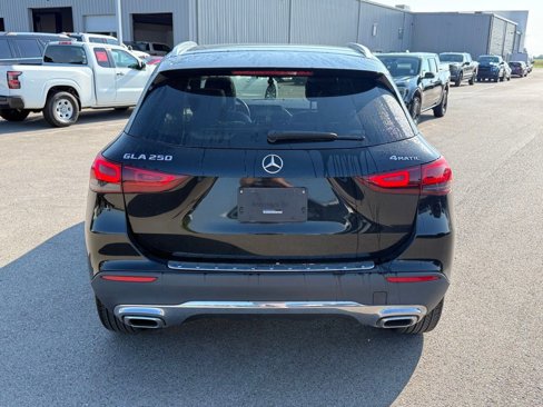 Used 2022 Mercedes-Benz GLA 250 4MATIC image 19