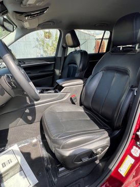 Used 2023 Jeep Grand Cherokee L Limited image 14