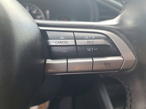 Used 2022 MAZDA MAZDA3 s image 25