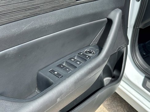 Used 2019 Hyundai Sonata Limited w/ Ultimate Package 04 image 17