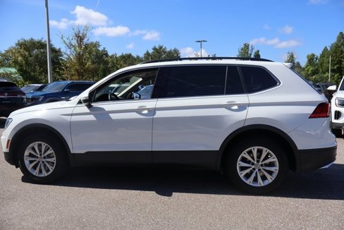 Used 2019 Volkswagen Tiguan SE w/ Panoramic Sunroof Package image 4