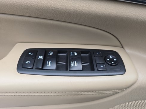 Used 2019 Jeep Grand Cherokee Limited w/ Luxury Group II image 25