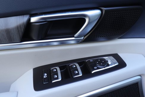 Used 2023 Kia Telluride EX w/ EX Captain's Chair Package image 28