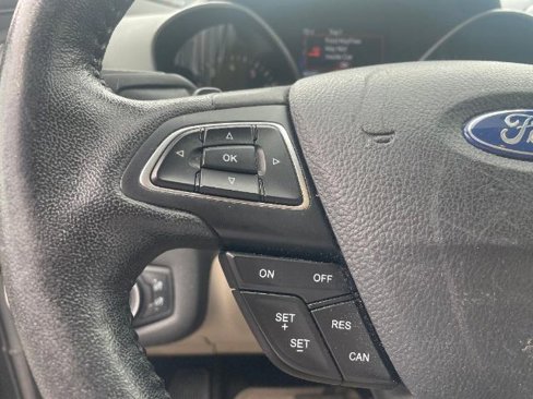 Used 2017 Ford Escape Titanium image 13