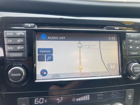 Used 2016 Nissan Rogue SV w/ SV Premium Package image 23