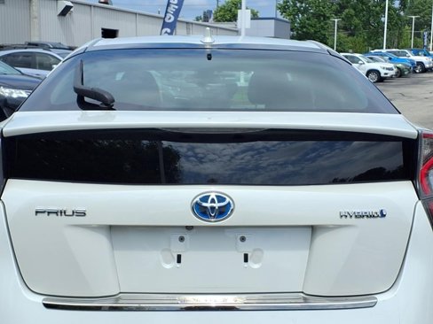 Used 2016 Toyota Prius Three Touring image 23