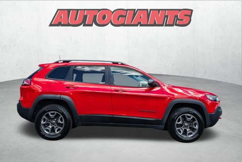 Used 2019 Jeep Cherokee Trailhawk image 7