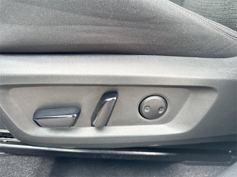 Used 2021 Nissan Rogue SV image 18