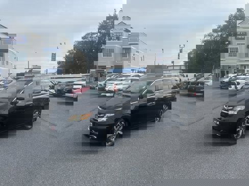 Used 2015 Honda Odyssey Touring image 2