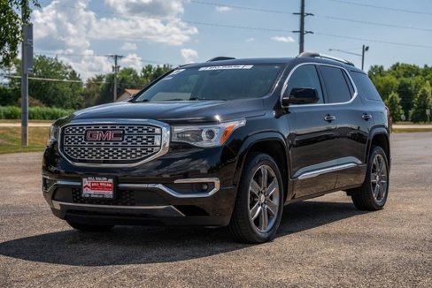 Used 2017 GMC Acadia Denali w/ Technology Package image 4