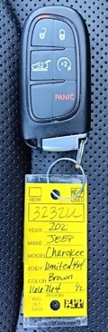 Used 2021 Jeep Cherokee Limited image 29