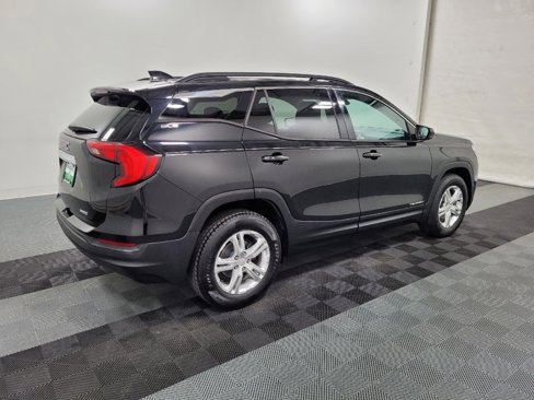 Used 2018 GMC Terrain SLE w/ Driver Convenience Package image 10