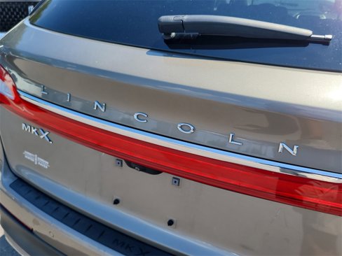 Used 2016 Lincoln MKX Reserve w/ Cargo Utility Package image 6