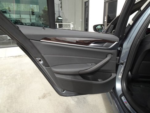Used 2021 BMW 540i w/ M Sport Package image 12