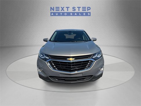 Used 2018 Chevrolet Equinox LT image 2