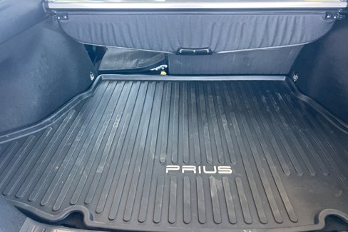 Certified 2022 Toyota Prius LE image 12
